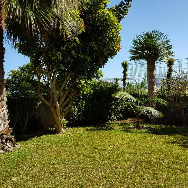Atlantic Palm Garden Residence, hotel u gradu 'Caniço'