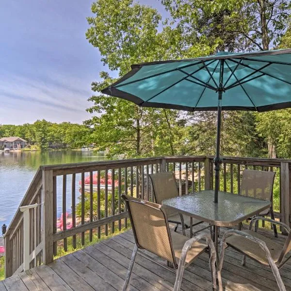 Northern Michigan Lake House with Boat Dock and Kayaks, hotel in Lake