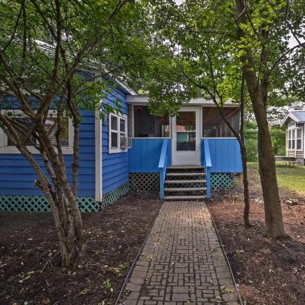 Middle Bass Island Home - Pool and Hot Tub Access!, hotel v destinaci Put-in-Bay