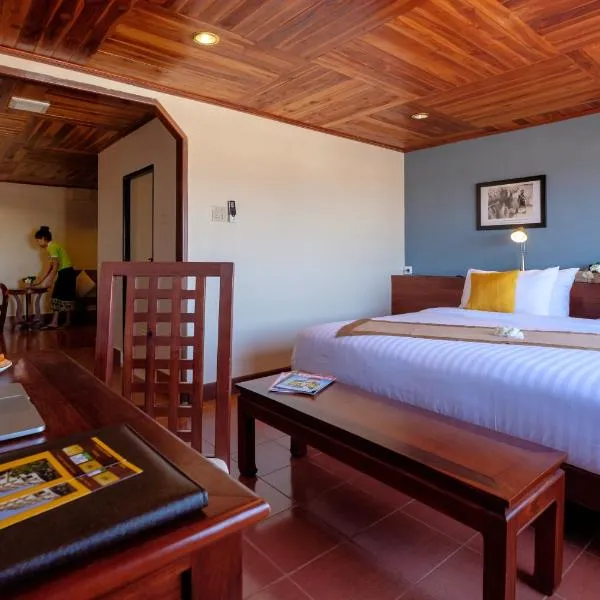 Pakse hotel & Restaurant, hotel v destinaci Pakse
