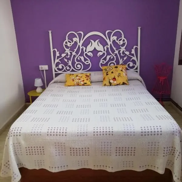 Antigua escuela, hotel en Cañada Vellida