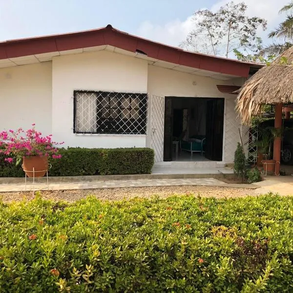 Cabaña Coveñas, hotel in Santa Catalina