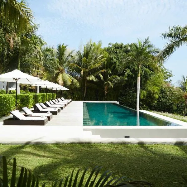 Boutique Hotel The Lombok Lodge, hotel v destinaci Tanjung