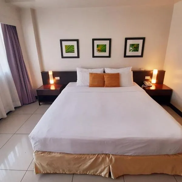 ๋จํํ์ผ์ ์์นํ ํธํ
๊ทธ๋๋ ํธํ
(Grand Hotel)