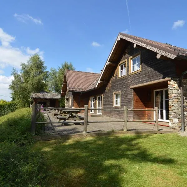 Spacious Chalet in Ovifat, khách sạn ở Ovifat