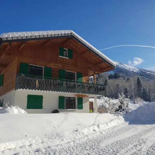 Chalet la sapiniere, hótel í La Chapelle-dʼAbondance