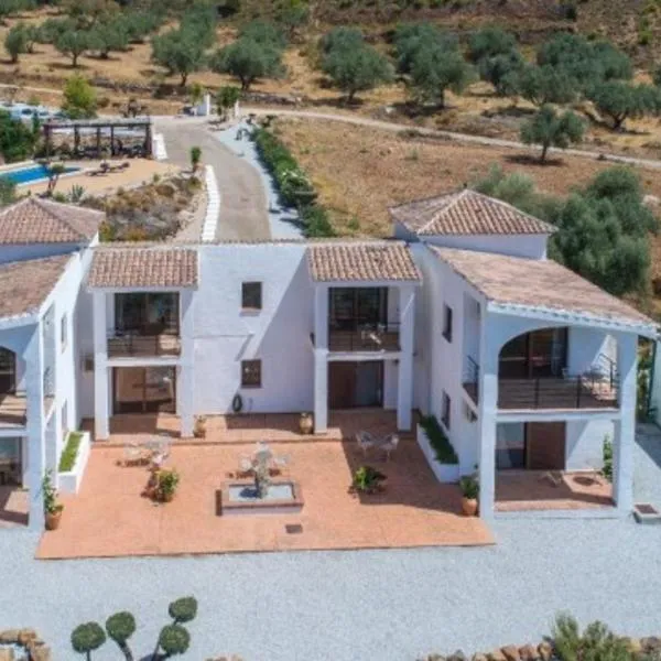 Casa Arts guest rooms, hotel in Alcaucín