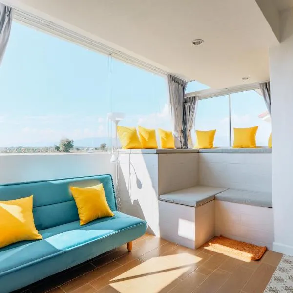 Glass House, Mountain View, Near Airport-City, hotel v destinaci Čiang Rai