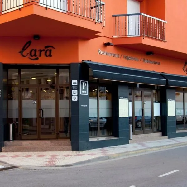 Hostal Lara, hotel v destinaci Llança