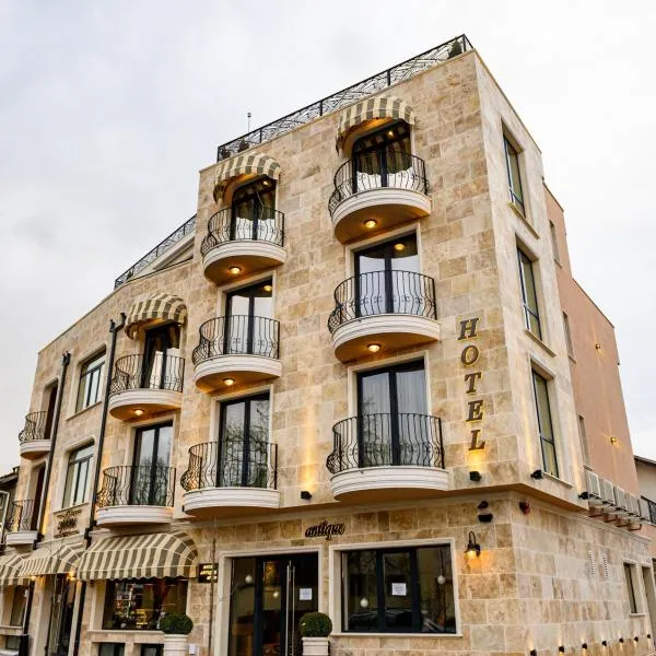 Antique Boutique Hotel, hotel a Pavel Banya