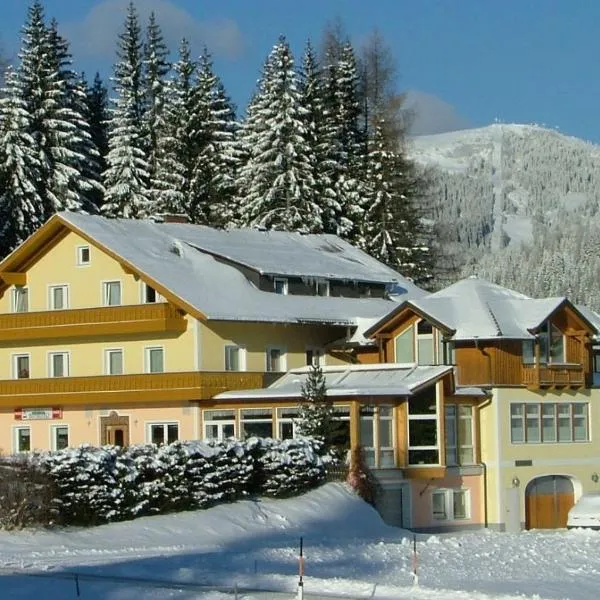 Hotel Gasthof Buchbauer, hotell sihtkohas Bad Sankt Leonhard im Lavanttal