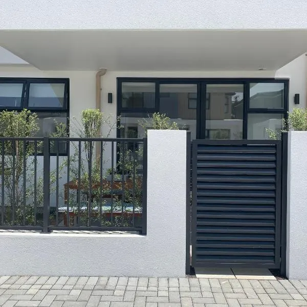 De la Plage Residences, hotel v destinaci Orewa