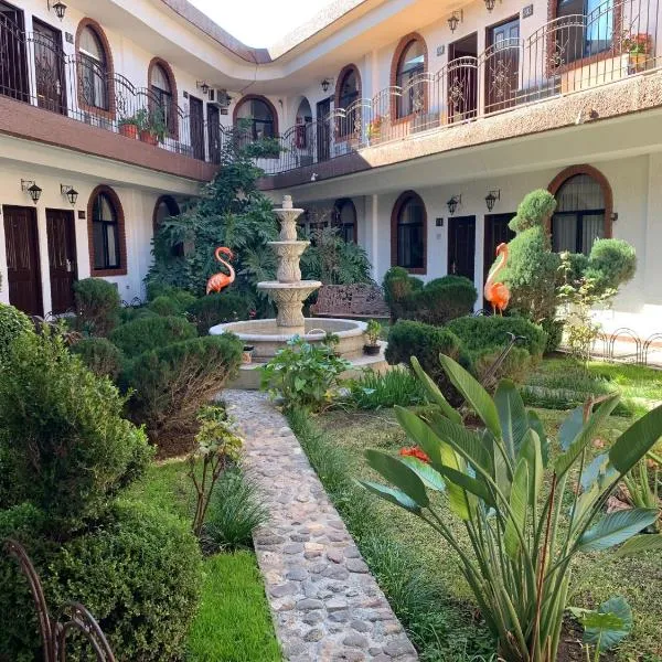 Hotel Los Arcos, hótel í Hidalgo del Parral