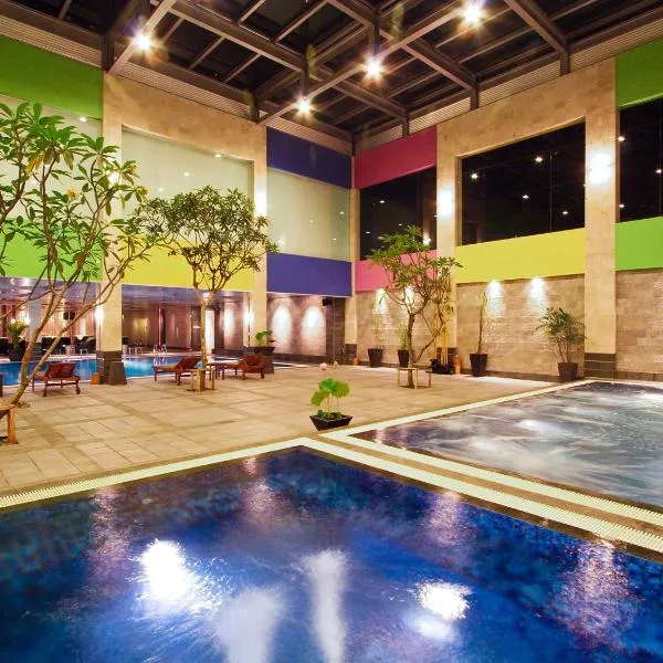 FM7 Resort Hotel - Jakarta Airport, hotel in Tangerang