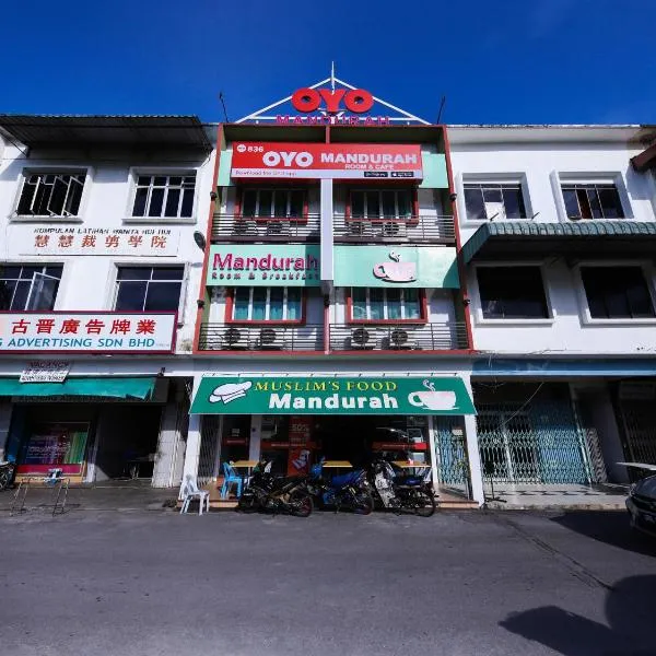 OYO 836 Mandurah Room & Cafe, hotel i Kuching