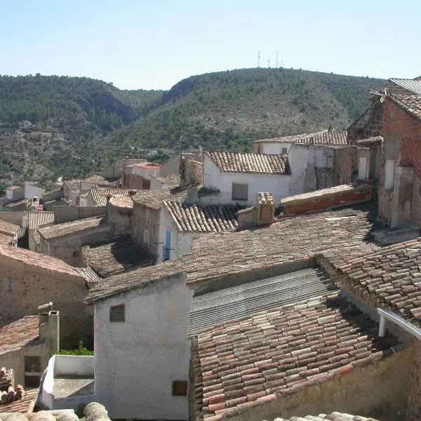 El Portal, hotel di Tazona