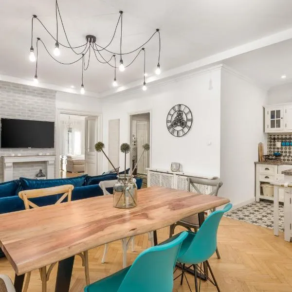 Luxury apartment Karolina Riva 101m2、リエカのホテル