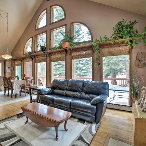 Cozy Home w/ Mountain Views Near Ouray Hot Springs, hotell i Ouray