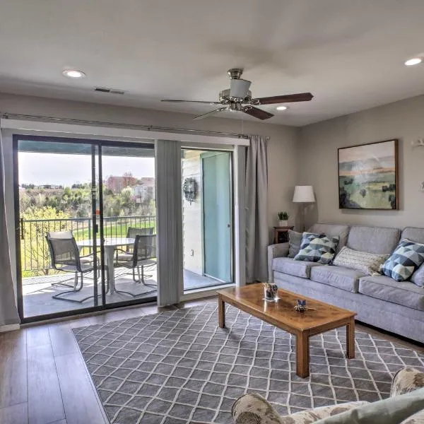 Less Than 1 Mi to Strip! Golfers Oasis with Pool in Branson, hotel en Branson