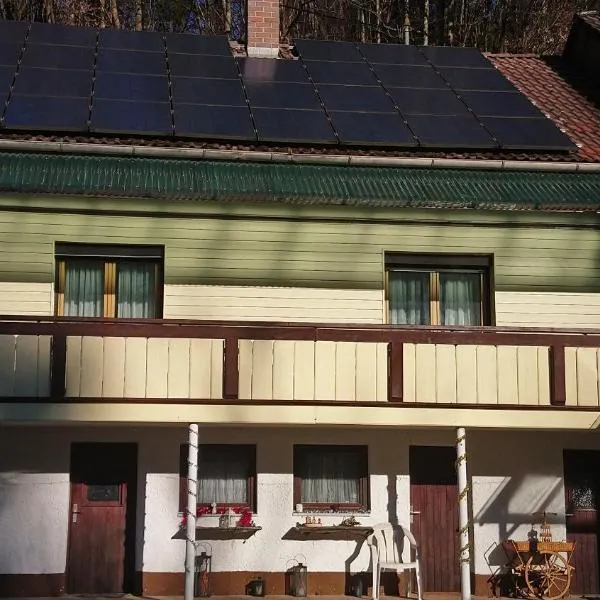 Gemütliches Haus mit Sauna im Voralpenland, hotel v destinaci Peißenberg