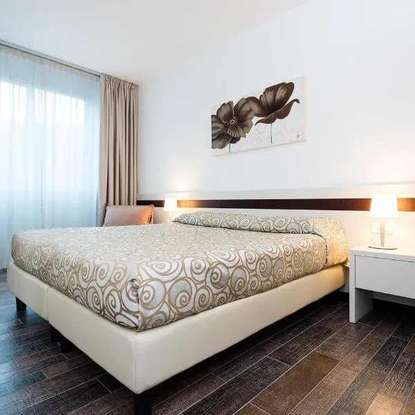 Aparthotel Holiday – hotel w Bibione