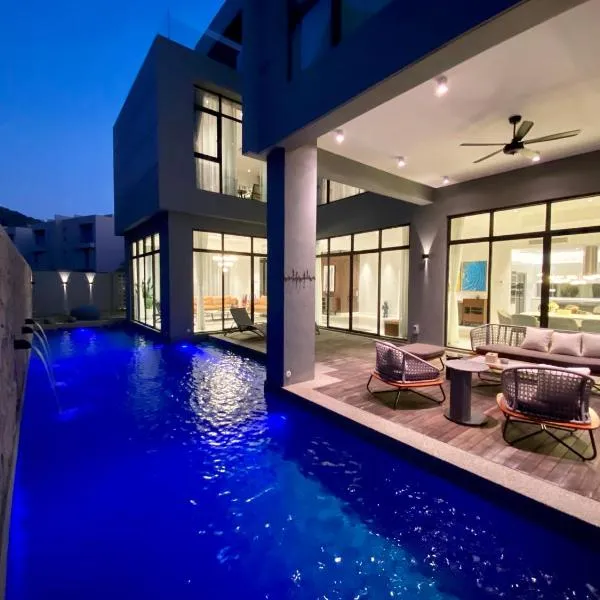 Molly Luxury Private Pool Bungalow茉莉的家豪华私人泳池别墅, hotel in Pantai Cenang