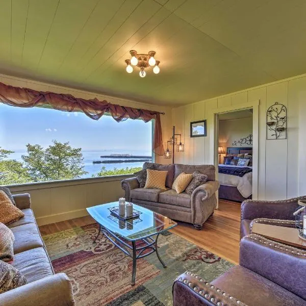 Waterfront Home about 6 Mi to Olympic National Park!, hotel v destinaci Port Angeles