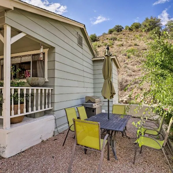 Bisbee Home with Private Parking and EV Charger!, hotel v destinaci Bisbee