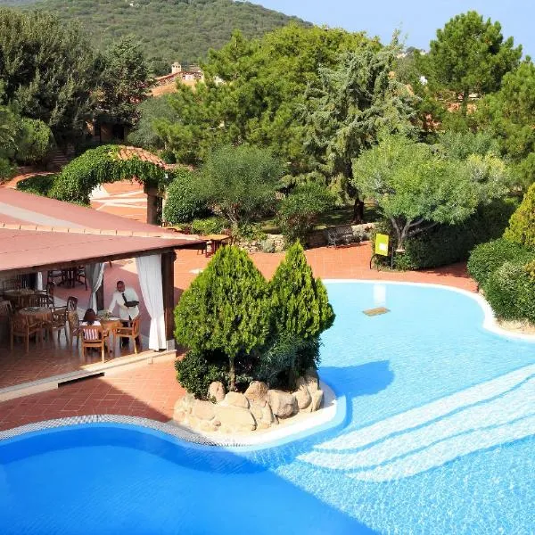 Colonna Hotel Du Golf – hotel w mieście Marina di Portisco