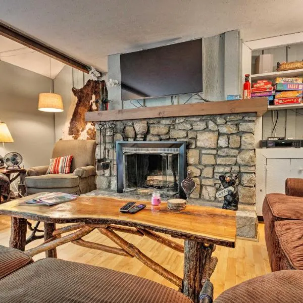 Steps to Sugar Mountain! Condo w/ Furnished Deck, hotel a Sugar Mountain