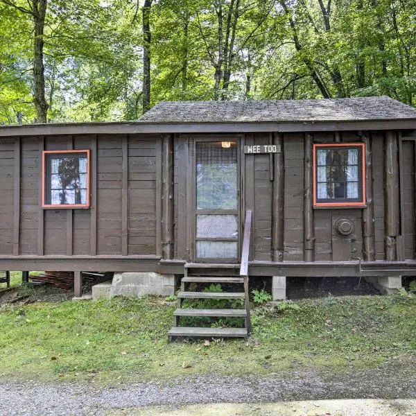 Rustic Hayward Cabin With Spider Lake Access!, hotel v destinaci Seeley