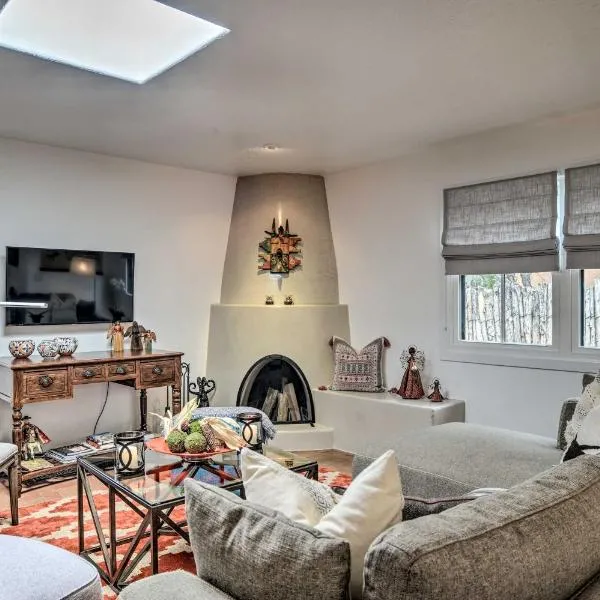 Modern Bungalow w/ Santa Fe Charm < 2 Mi to Plaza, hotell sihtkohas Santa Fe