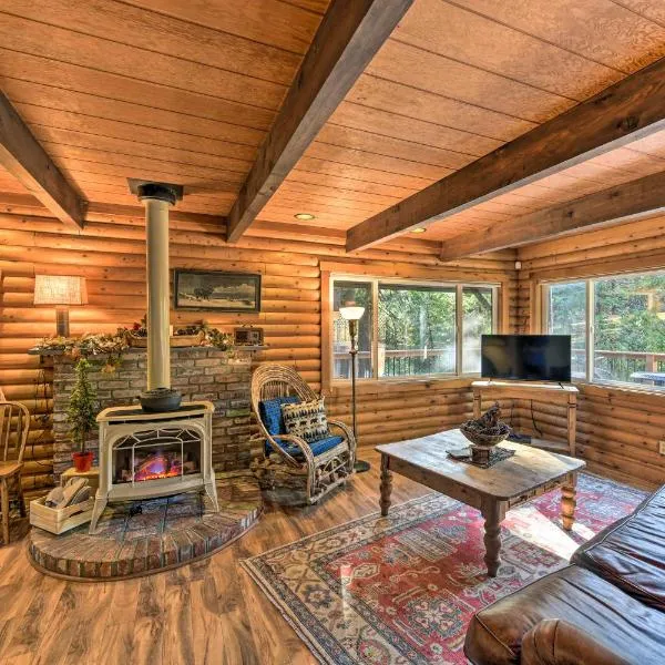 Near Vineyards Cabin with Hot Tub in Pollock Pines!, hotel in Pollock Pines