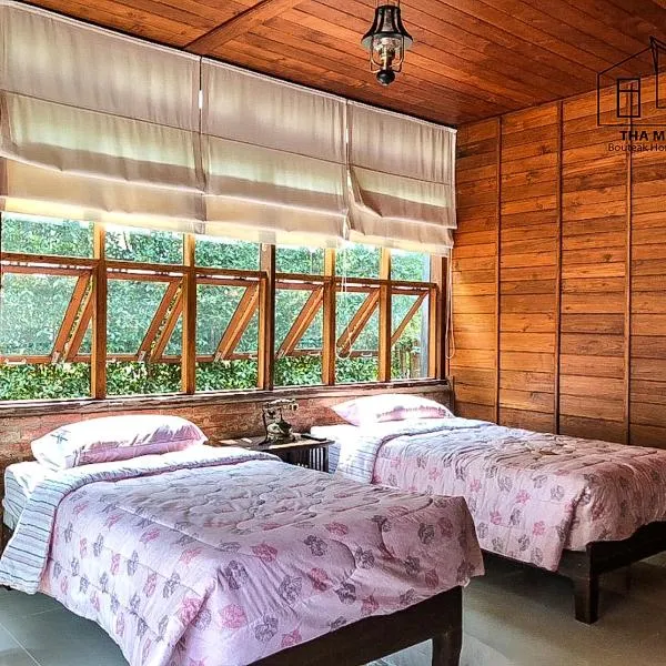 Tha Ma-O Bouteak homestay - Self check-in, hotel v destinaci Lampang