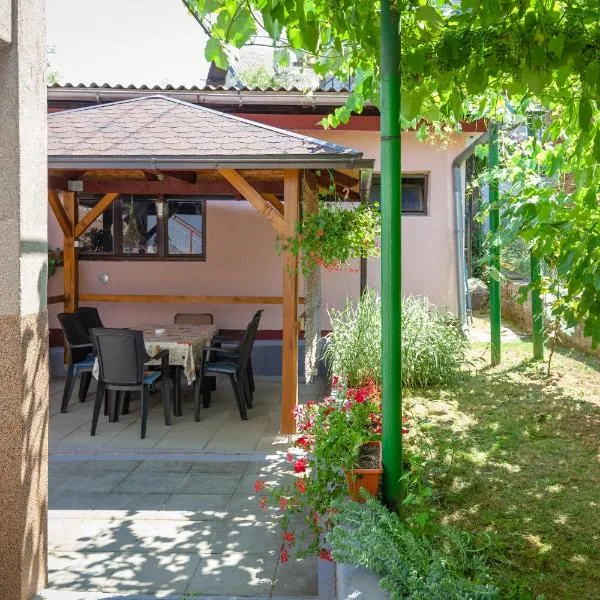 Apartment Žalac โรงแรมในNovo Selo