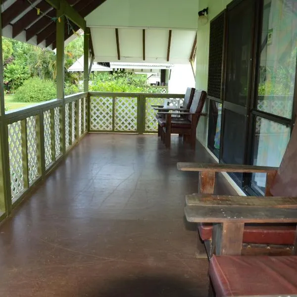 Gina's Garden Lodges、アルタンガのホテル