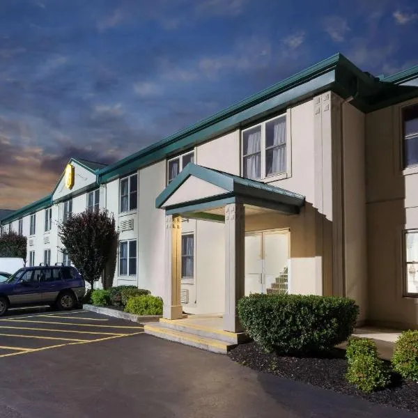 Super 8 by Wyndham Harrisburg Hershey West, hotel v destinaci Harrisburg