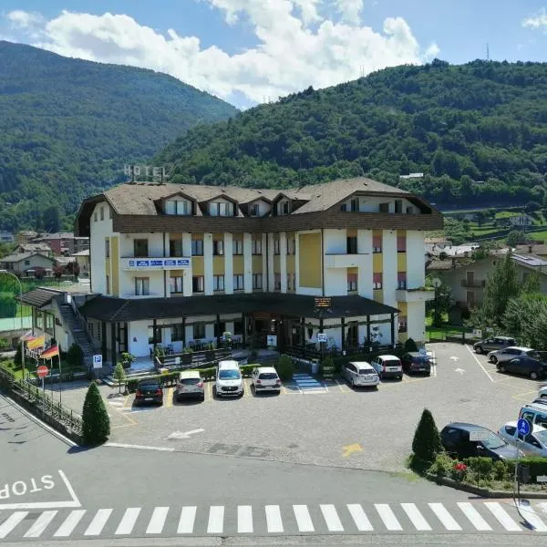 Hotel Rezia Valtellina, hotel en Mello