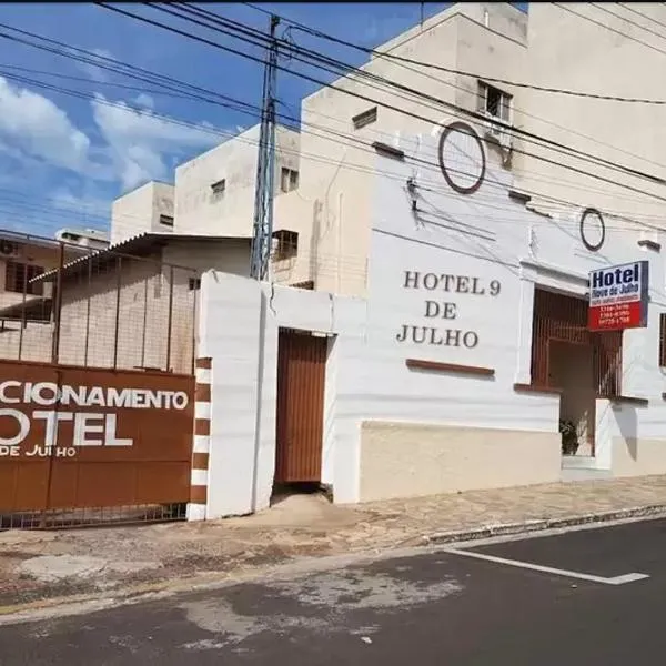 Hotel Nove De Julho, hotel i Marília