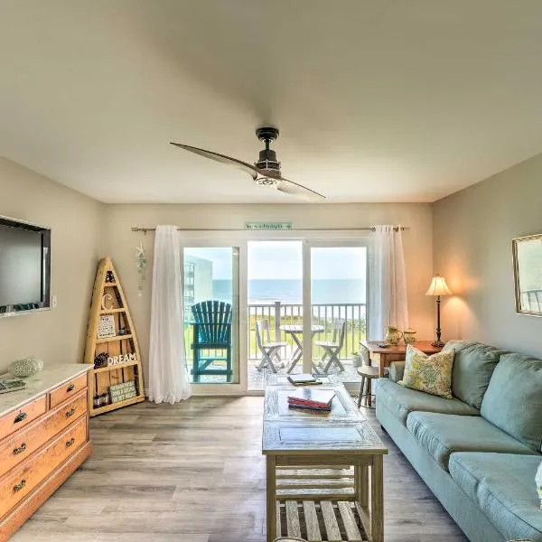 Airy Oceanfront Condo with Beach Views and Pool Access!, hotel en North Topsail Beach