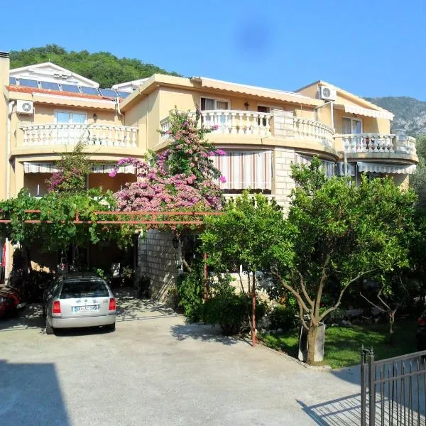 Apartments Kalluka, hotel Sveti Stefanban