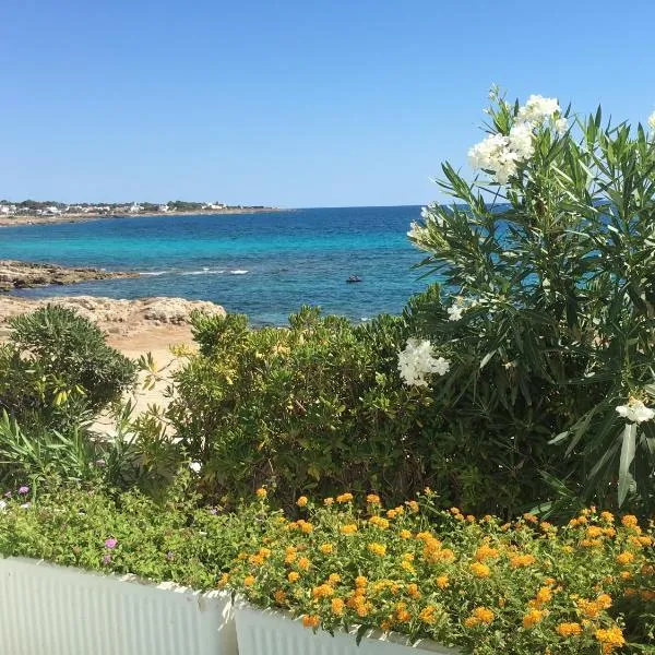 Casa Direttamente sul mare, hotel in Marina di Mancaversa