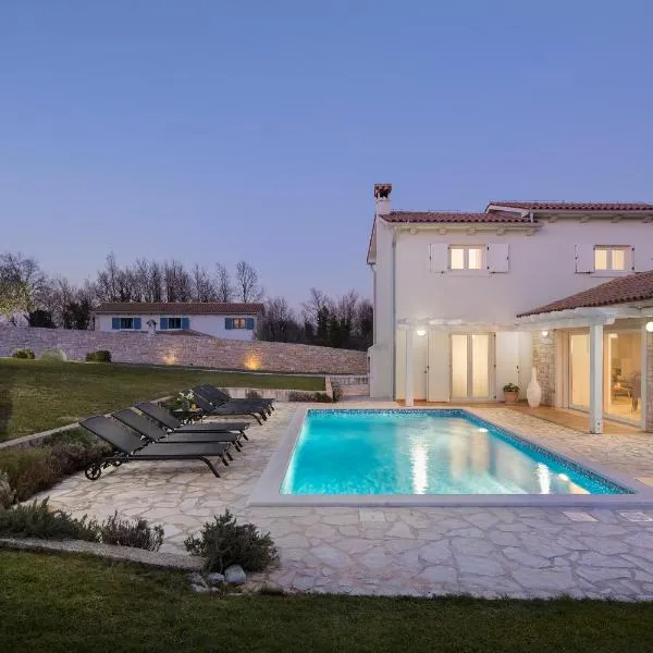 Villa Novena、Rojnićiのホテル