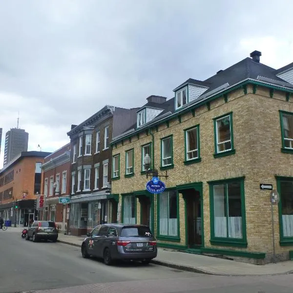GLOBE-TROTTER & BACKPACKERS HOSTEL, hotel in Quebec City