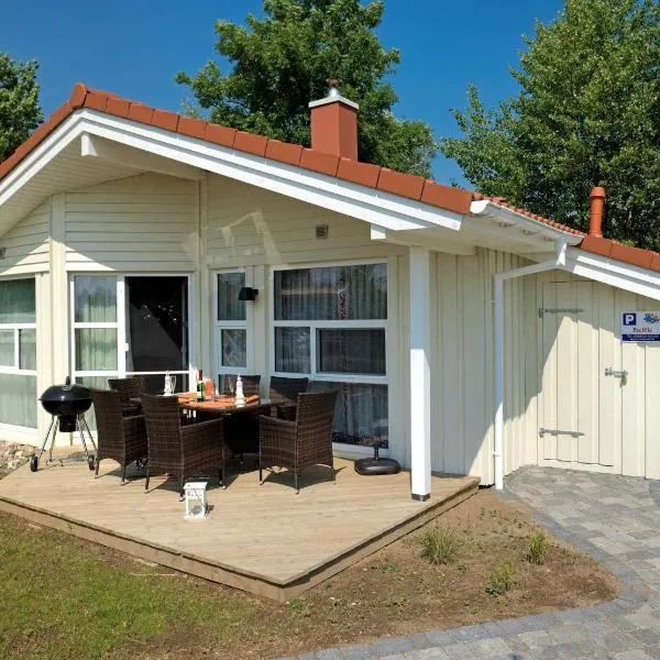 Dänische Ferienhäuser am Salzhaff Haus Pacific, khách sạn ở Insel Poel