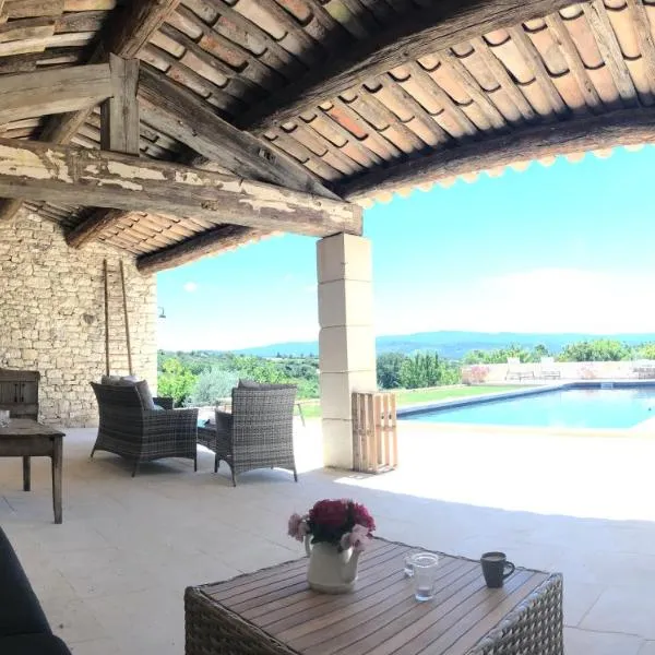 Le Mas Silvestre, hotel i Saint-Saturnin-dʼApt