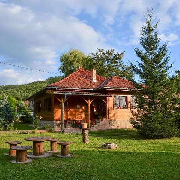 Halháza vendégház, hotel in Recsk