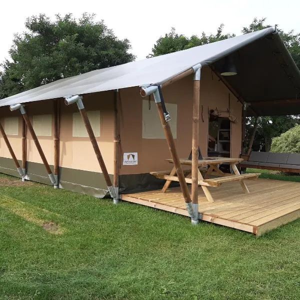 Glamping tent Romala, hotel in Hoogezand