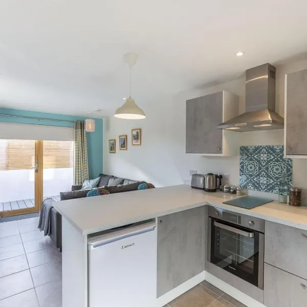 Stones Throw Studio Apartment Bude Cornwall, hotel in Bude