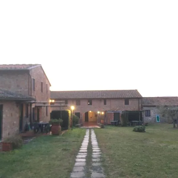 2-BR 1 bath abode with 2 AC units in the Chianti hills!, hotel i Montaione